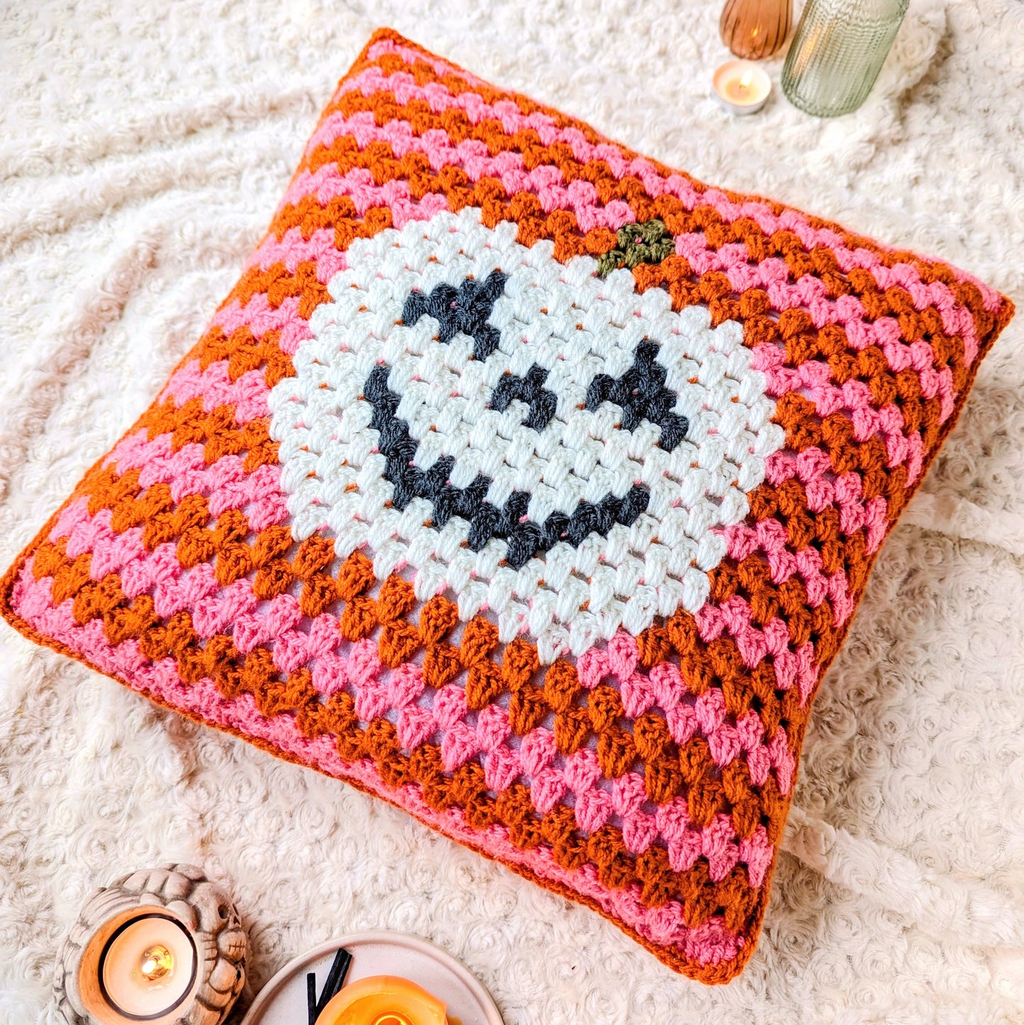 Pumpkeen cushion crochet pattern - Downloadable PDF