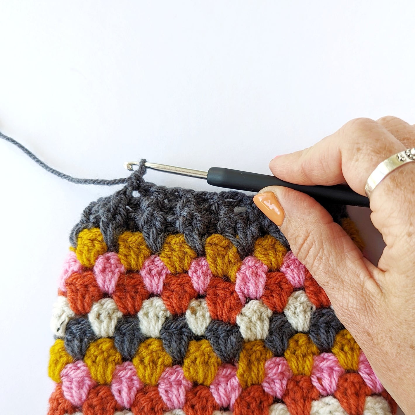 Post stitch ribbed cuff